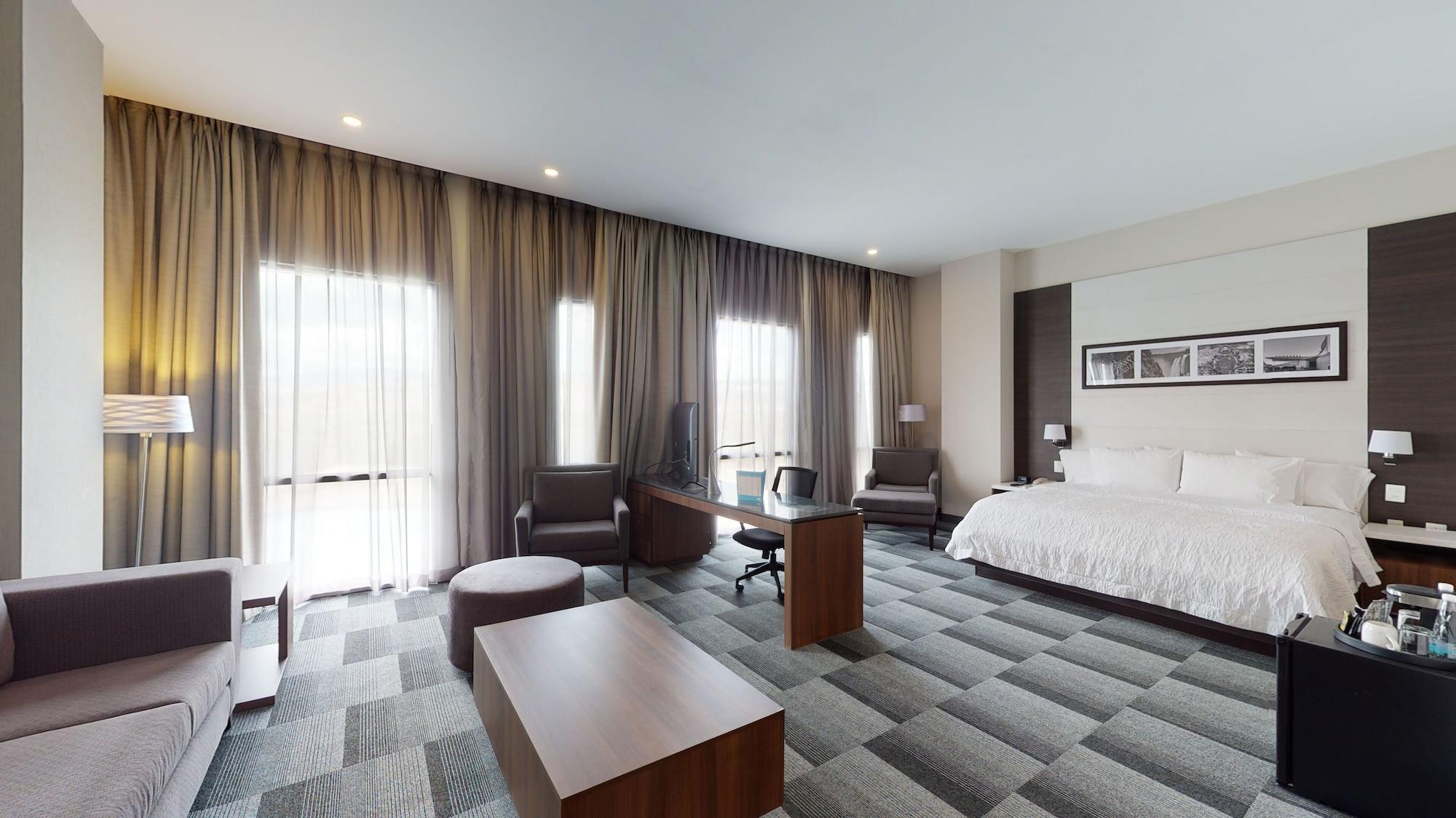 Hampton Inn And Suites San Luis Potosi Slp Kültér fotó