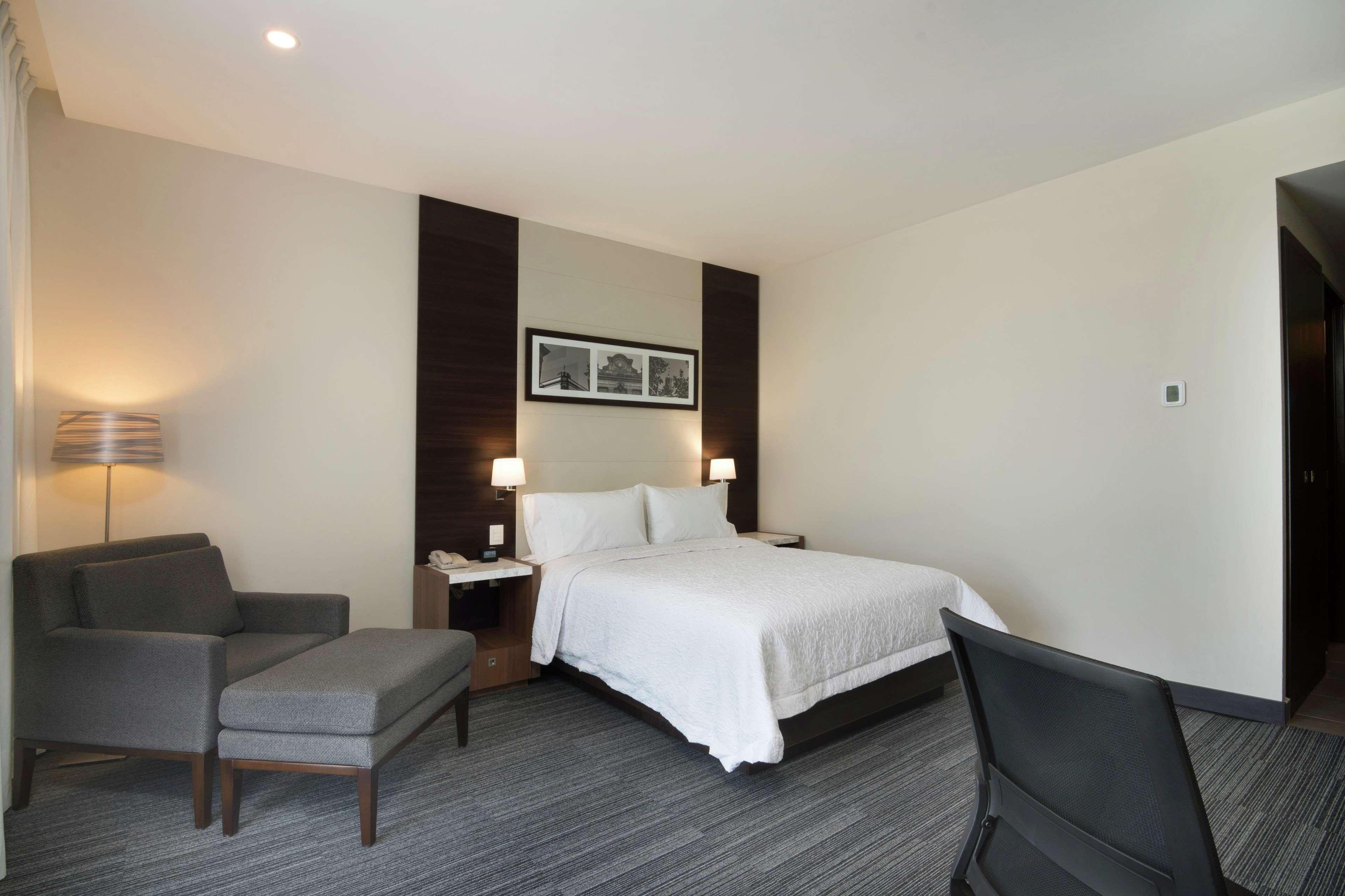 Hampton Inn And Suites San Luis Potosi Slp Kültér fotó