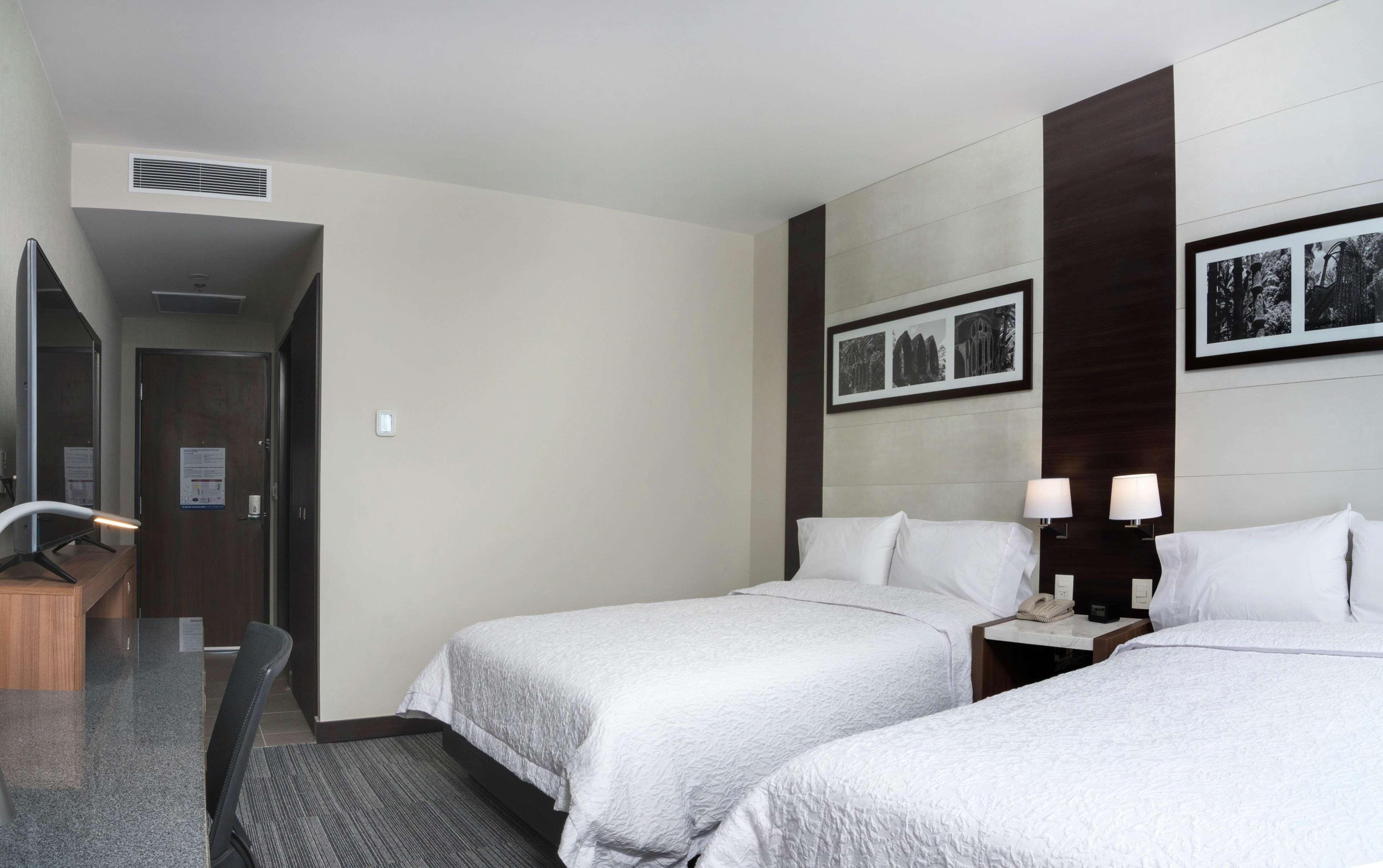 Hampton Inn And Suites San Luis Potosi Slp Kültér fotó
