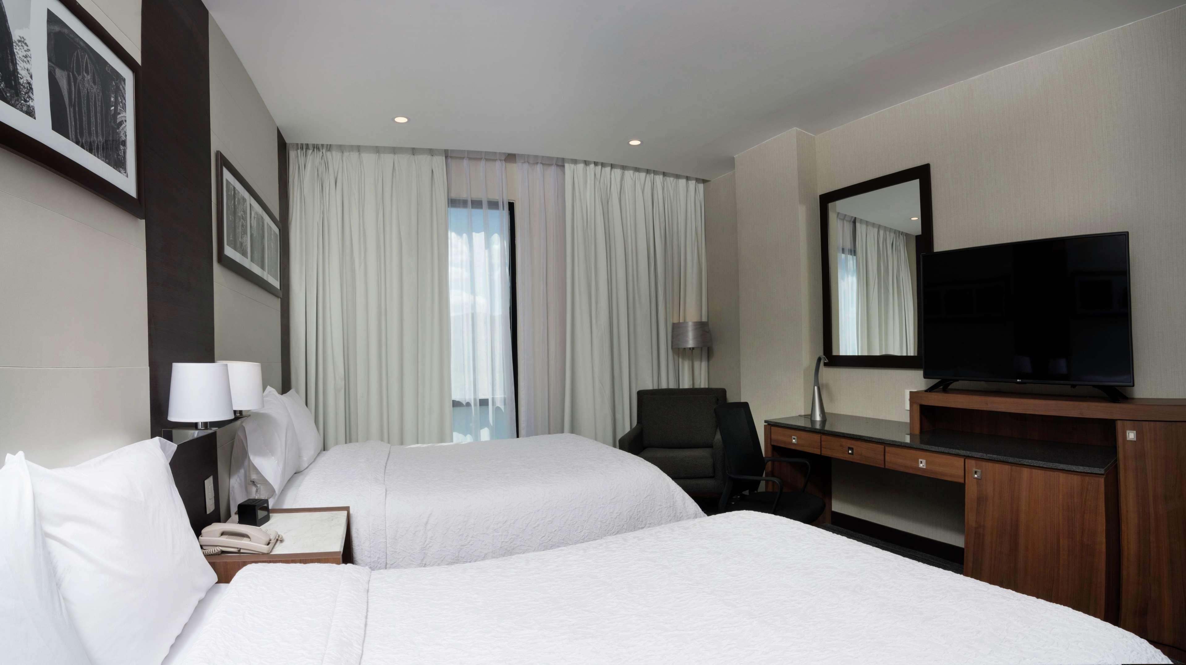Hampton Inn And Suites San Luis Potosi Slp Kültér fotó