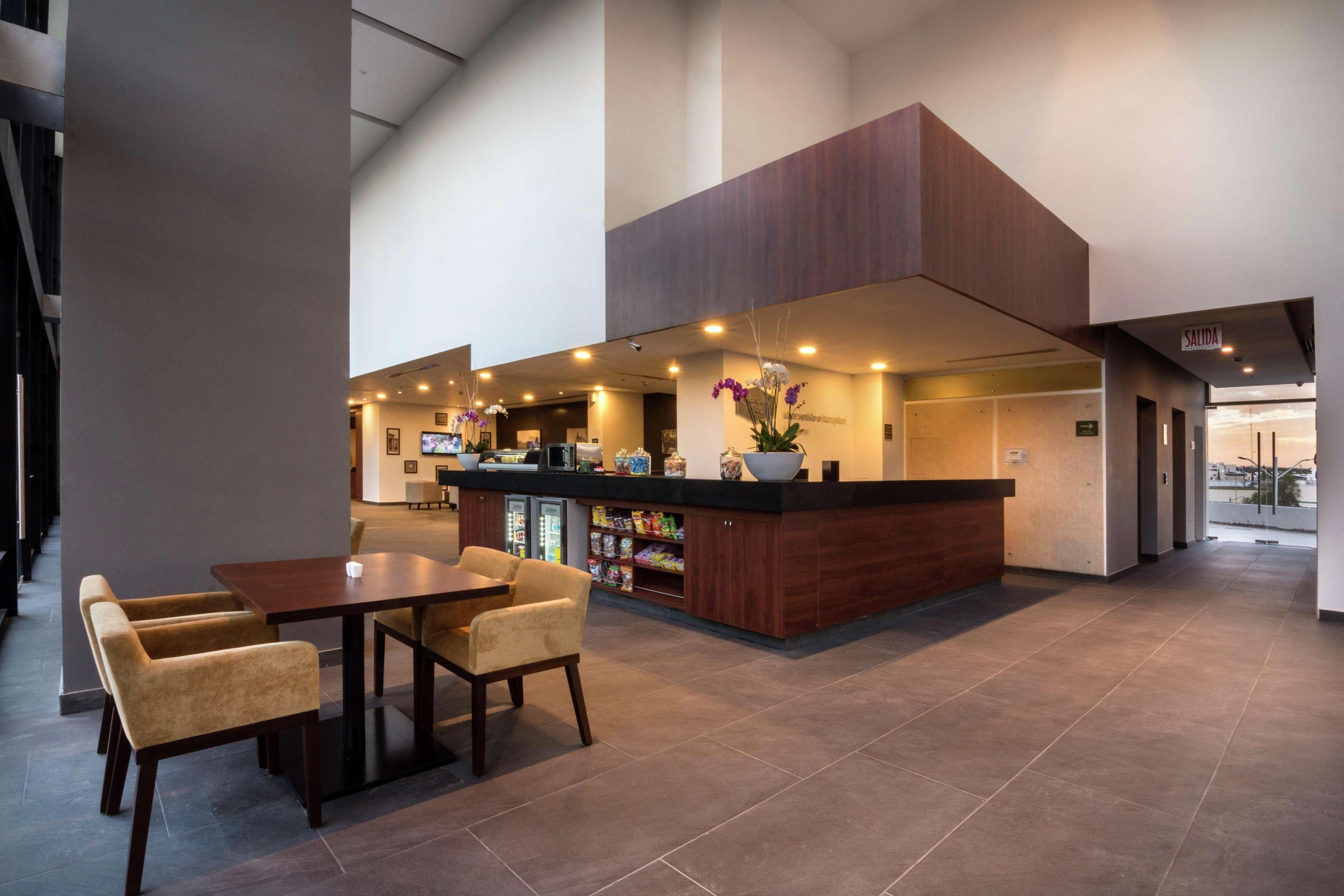 Hampton Inn And Suites San Luis Potosi Slp Kültér fotó