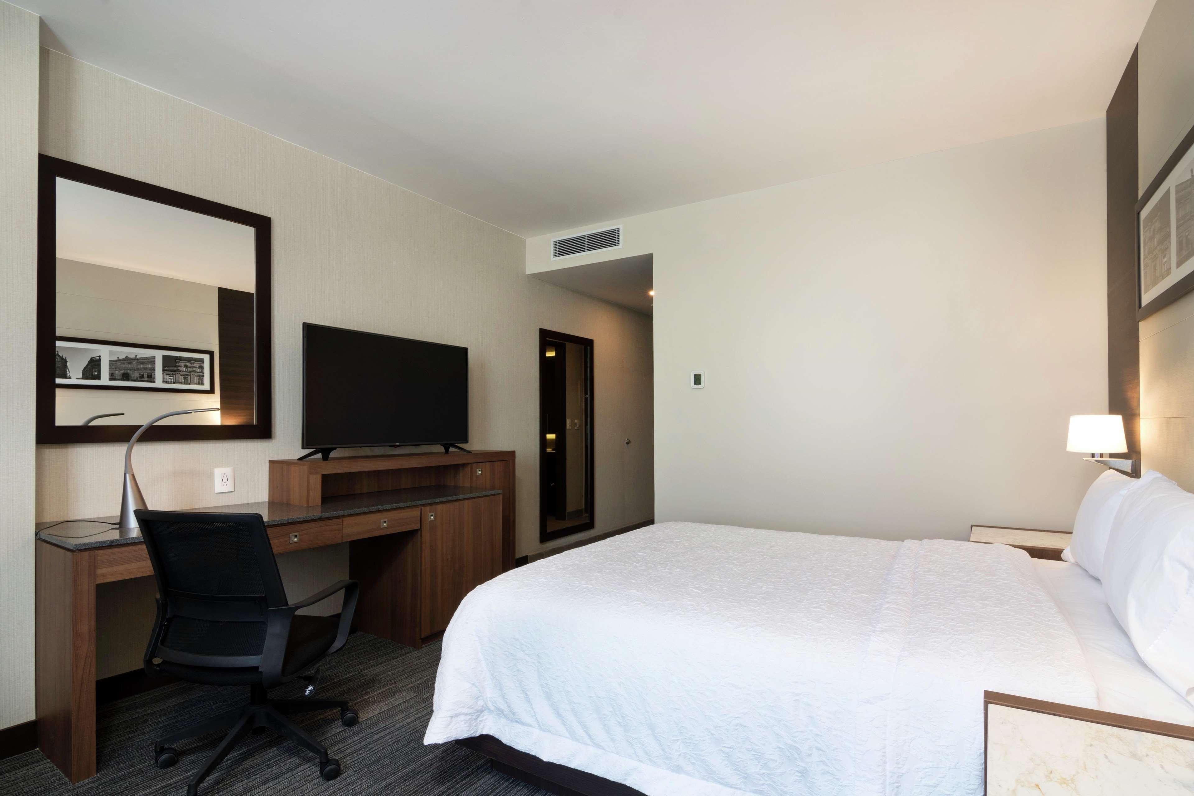 Hampton Inn And Suites San Luis Potosi Slp Kültér fotó