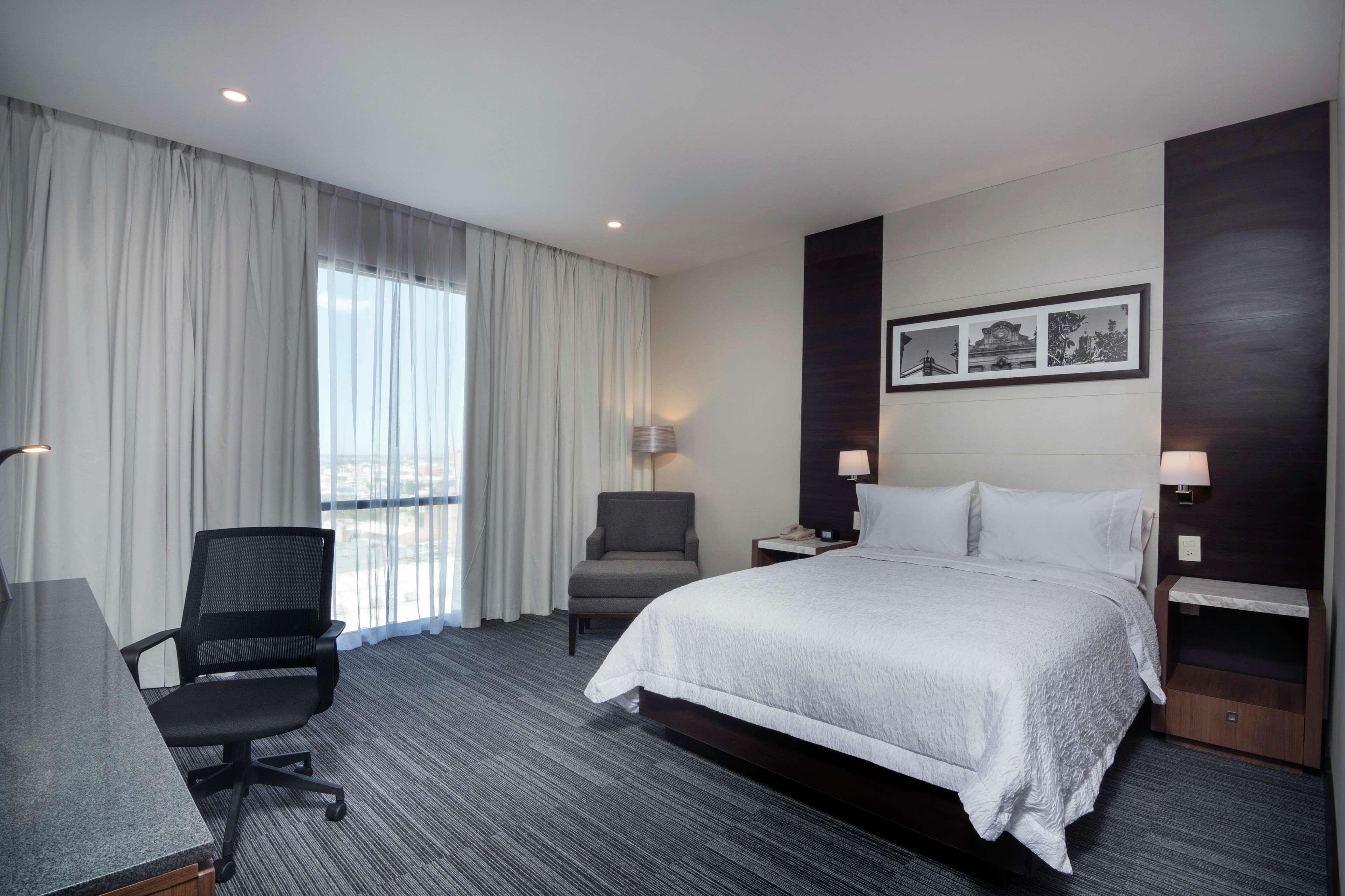 Hampton Inn And Suites San Luis Potosi Slp Kültér fotó