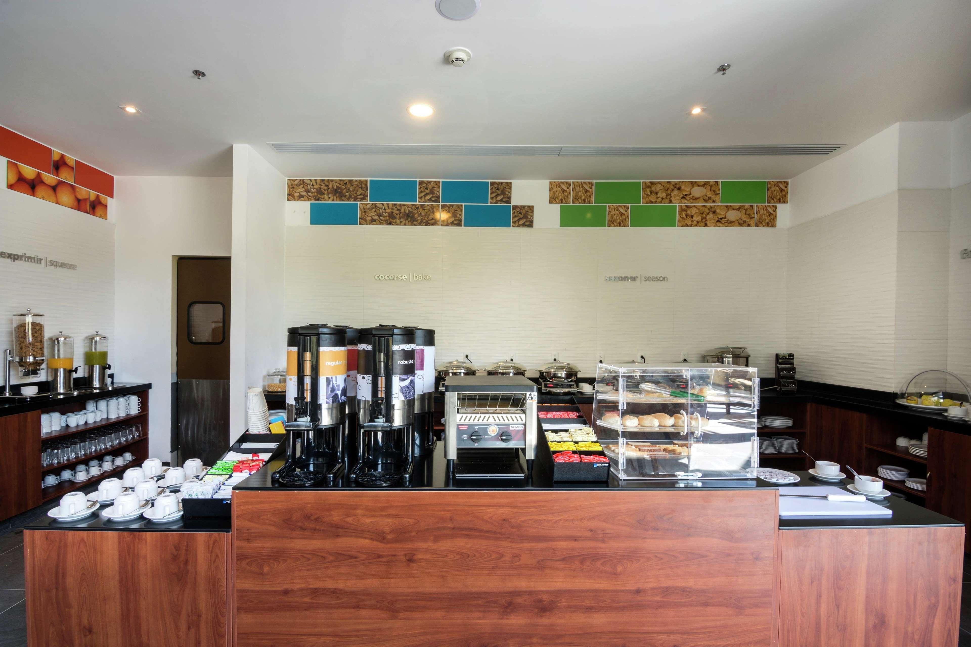 Hampton Inn And Suites San Luis Potosi Slp Kültér fotó